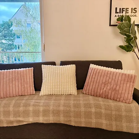 شقة Modern With Balcony Near Scs نيودورف