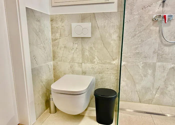 Modern With Balcony Near Scs