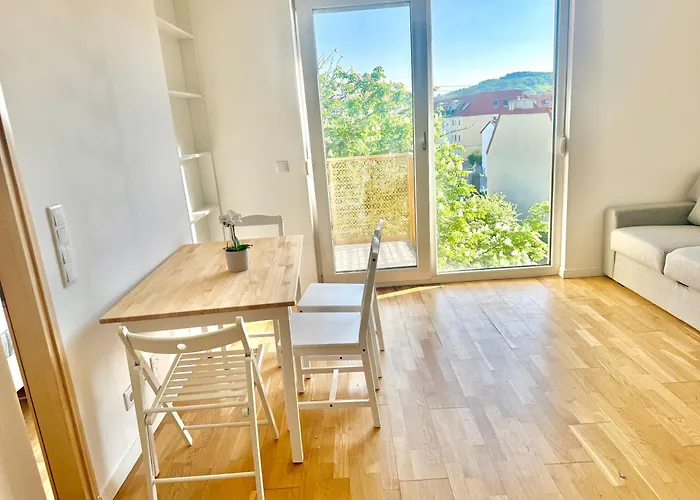 Apartament Modern With Balcony Near Scs Wiener Neudorf